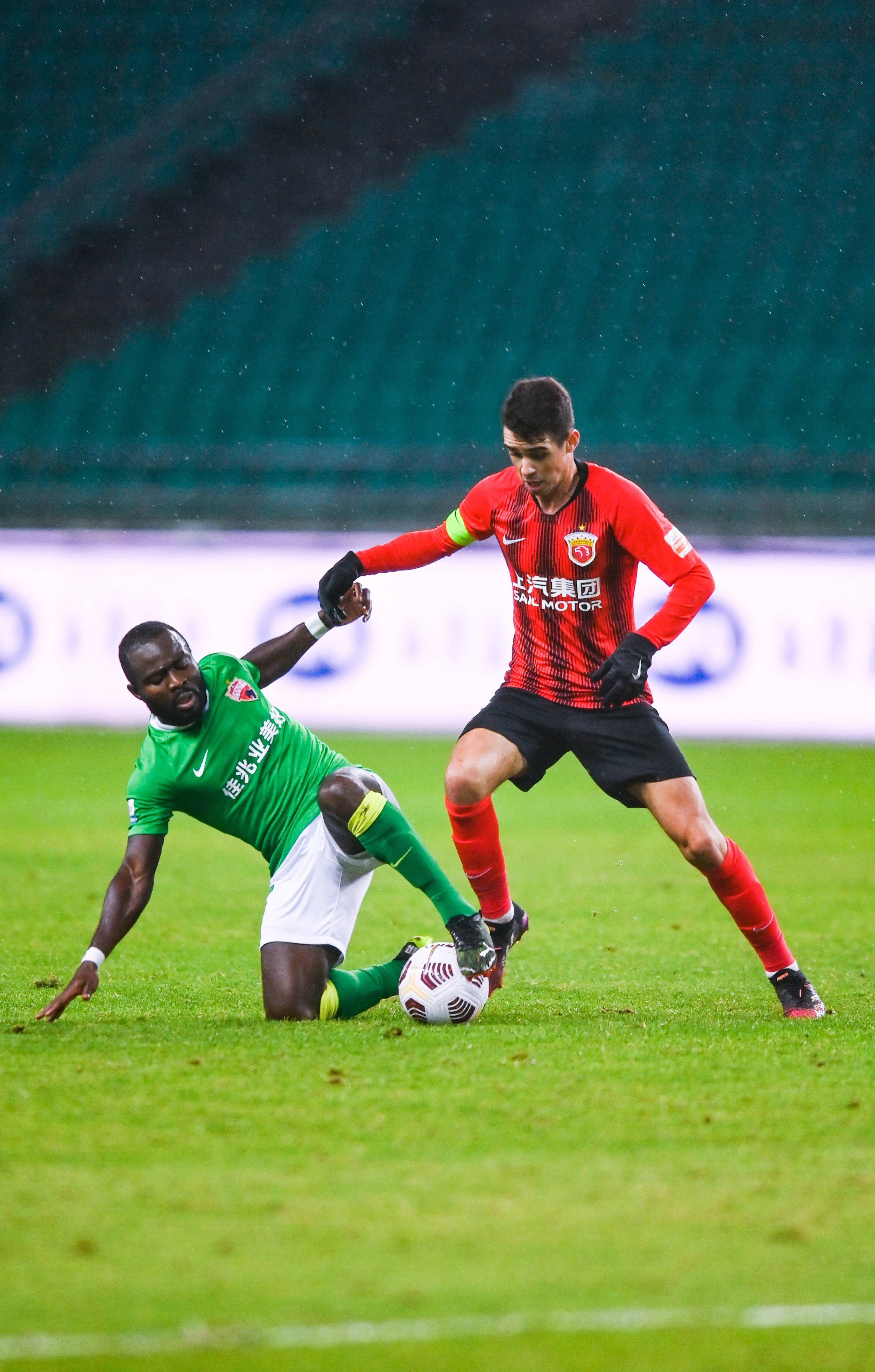 身后如影随 身后如影随