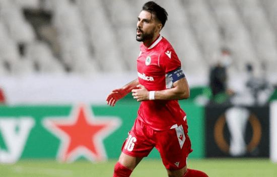 奖杯是他在 奖杯是他在