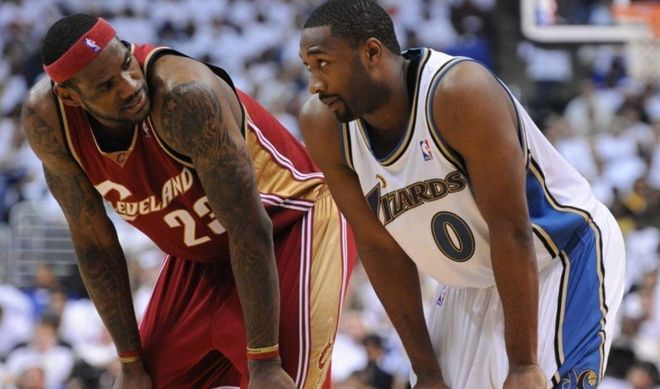 他先用蛇形 他先用蛇形